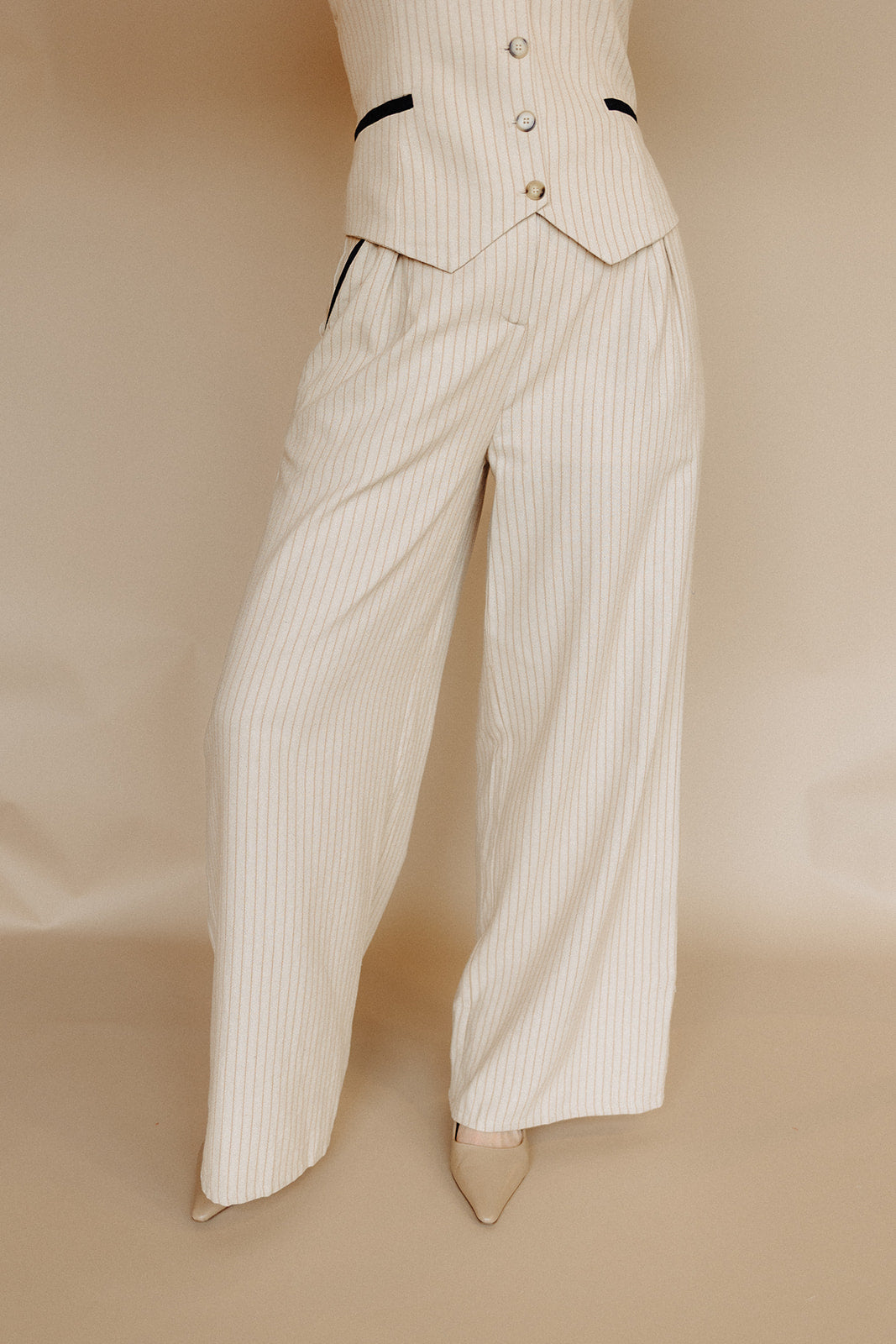 Taupe Contrast Pip Linen Pants