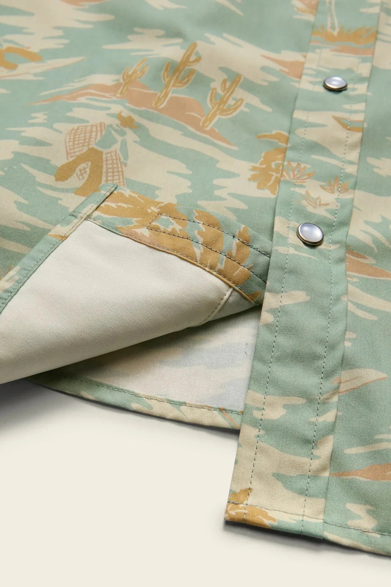 Dreamland Seafoam Snapshirt
