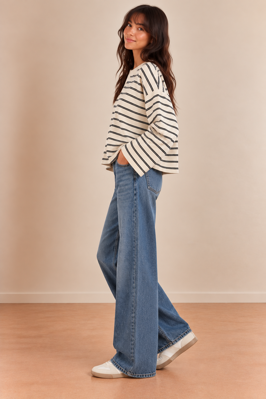 Natural Navy Low-Key Striped Pullover