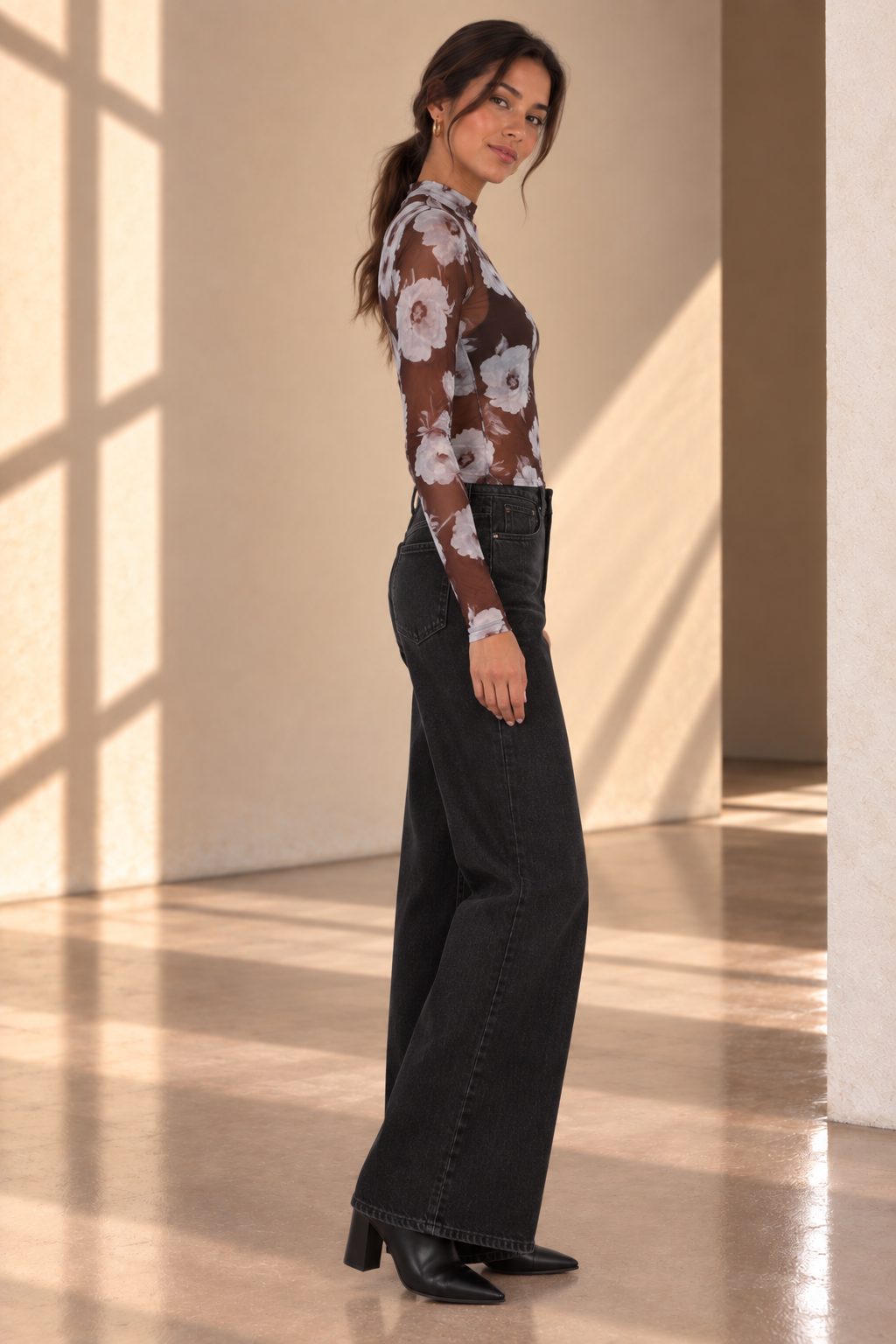 Brown and Blue Sharer Flower top